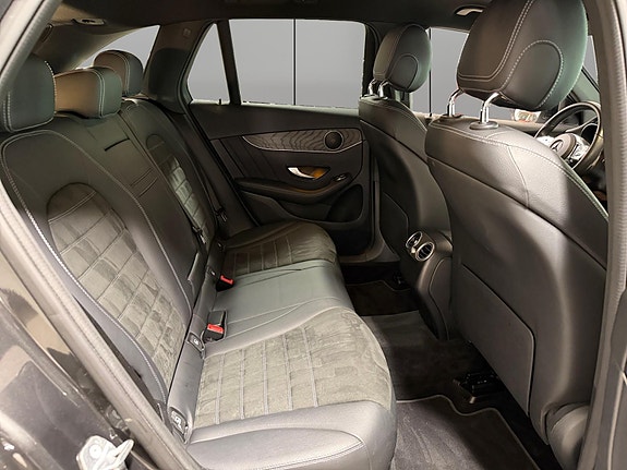 Mercedes-Benz GLC220 d 30 of 30