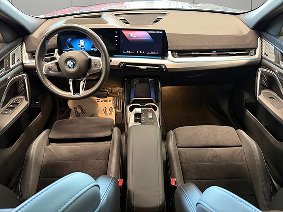 BMW iX2 15 of 30