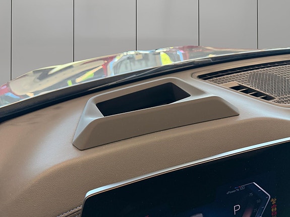 BMW iX2 17 of 30