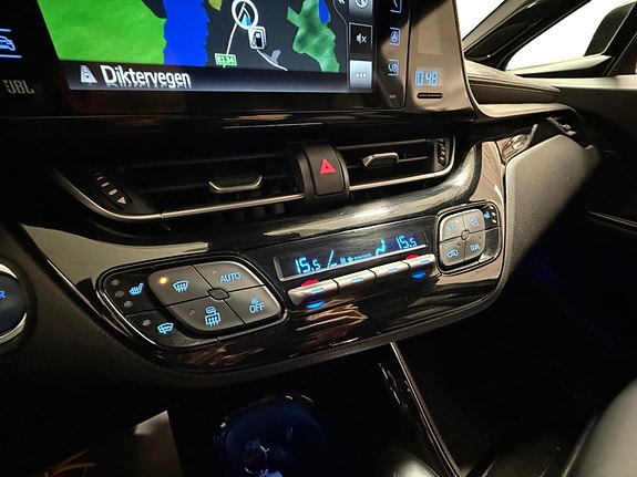Toyota C-HR 23 of 28