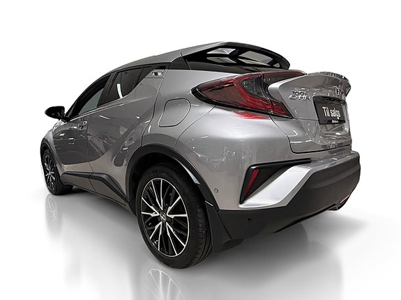 Toyota C-HR 3 of 28