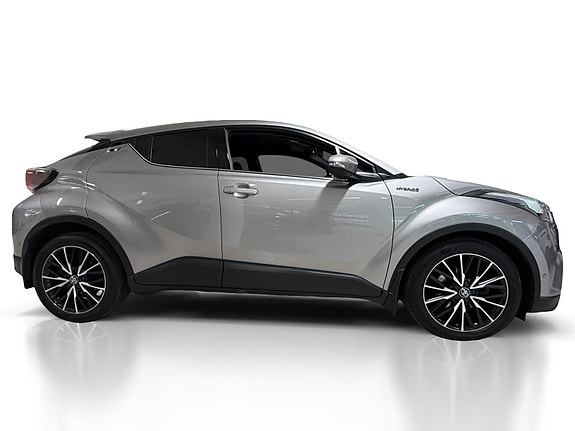 Toyota C-HR 6 of 28