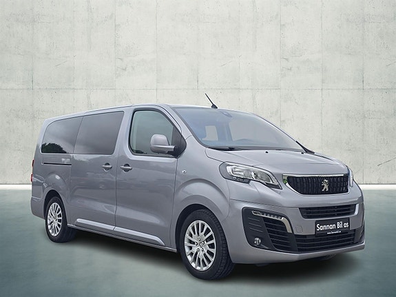 Peugeot Traveller 3 of 5
