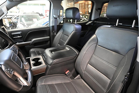 GMC Sierra 17 of 30