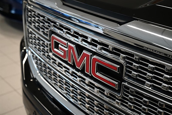 GMC Sierra 8 of 30