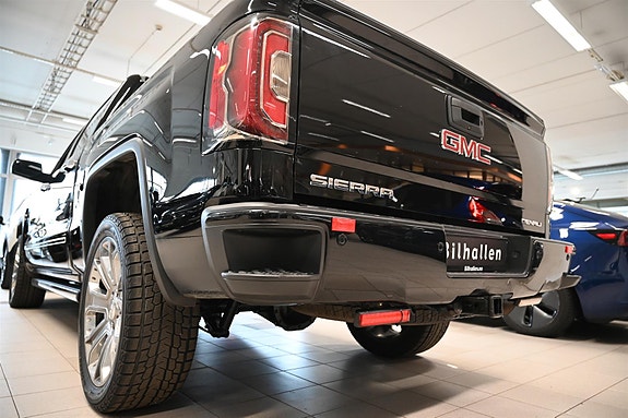 GMC Sierra 15 of 30