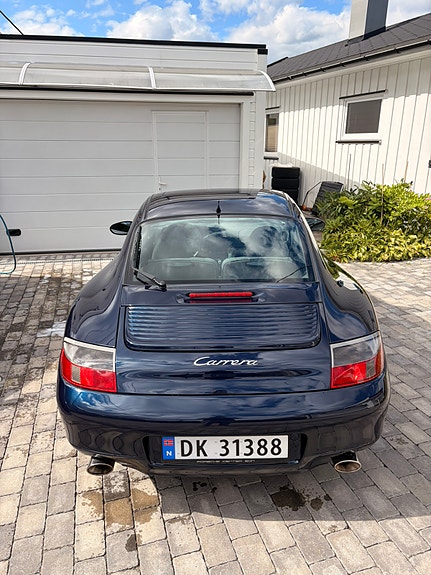 Porsche 911 3 of 5