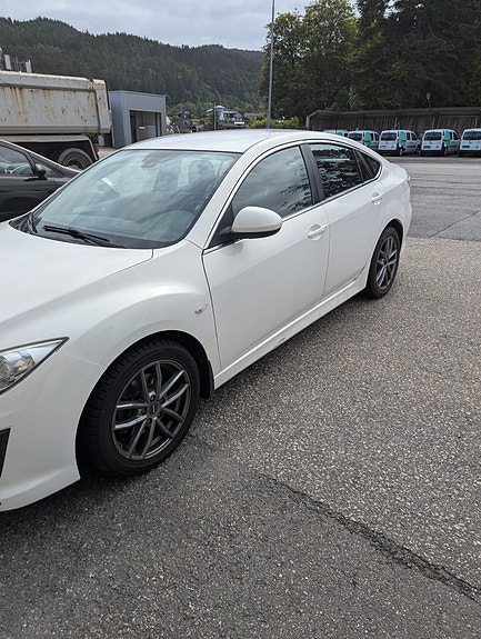 Mazda 6 3 of 5