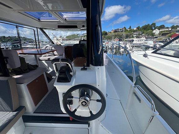 Jeanneau Merry Fisher 895, Litihum, Offshore pakke, elektrisk ankervinsj akter 16 of 30
