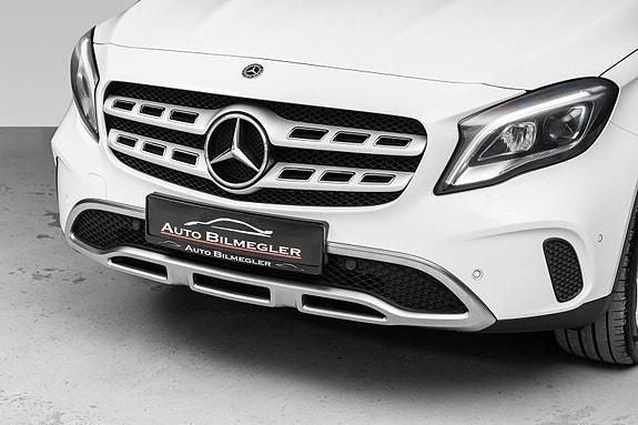 Mercedes-Benz GLA180 7 of 27