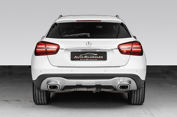 Mercedes-Benz GLA180 6 of 27