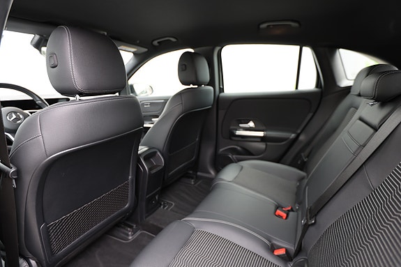 Mercedes-Benz EQA250 13 of 30