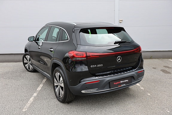 Mercedes-Benz EQA250 4 of 30
