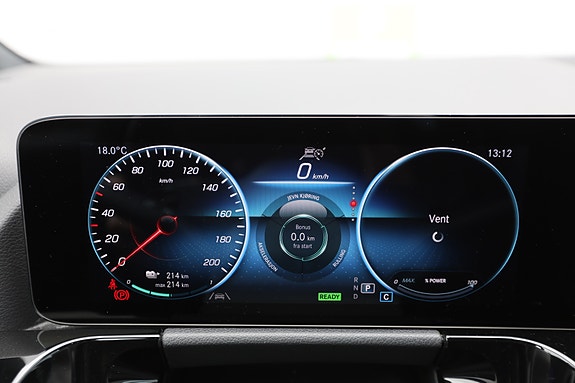 Mercedes-Benz EQA250 26 of 30