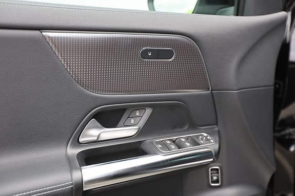 Mercedes-Benz EQA250 7 of 30