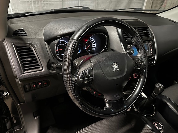 Peugeot 4008 25 of 30
