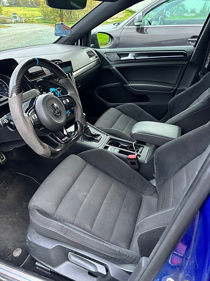 Volkswagen Golf VII 7 of 12