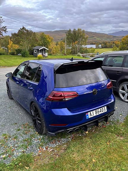 Volkswagen Golf VII 5 of 12
