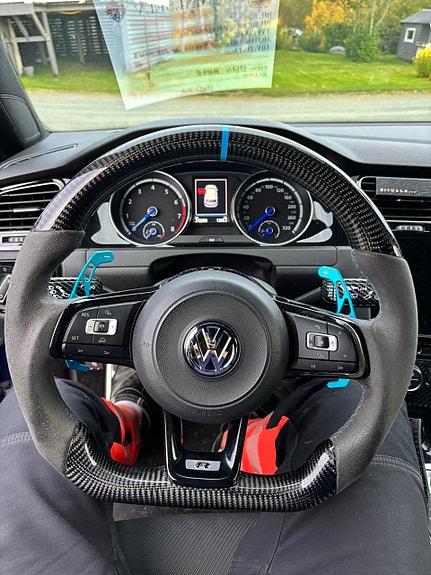 Volkswagen Golf VII 8 of 12