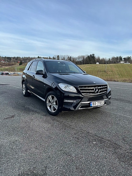 Mercedes-Benz ML350 9 of 22