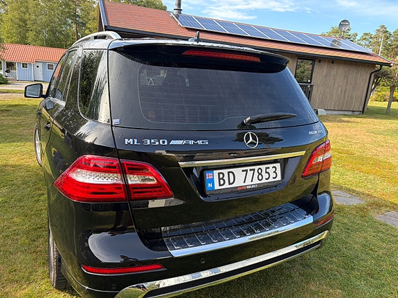 Mercedes-Benz ML350 4 of 22