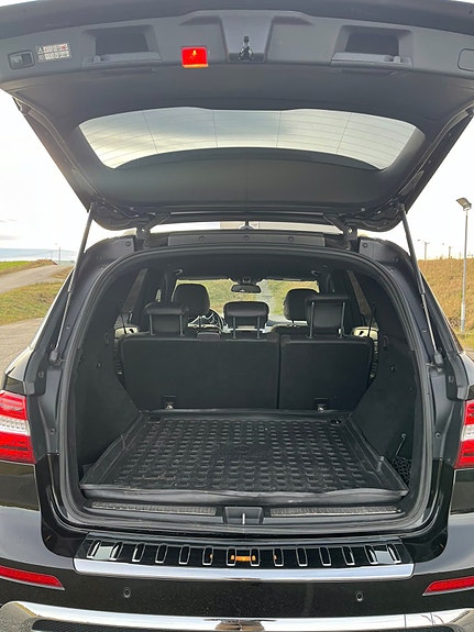 Mercedes-Benz ML350 20 of 22