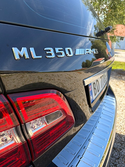 Mercedes-Benz ML350 5 of 22