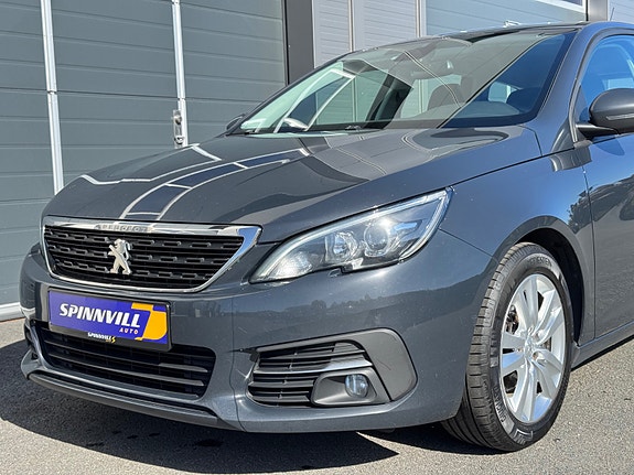 Peugeot 308 SW 9 of 30