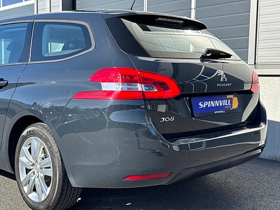 Peugeot 308 SW 12 of 30