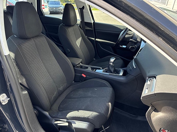 Peugeot 308 SW 20 of 30