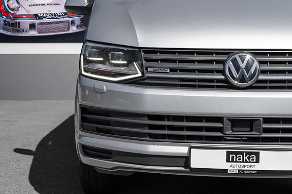 Volkswagen Caravelle 5 of 5