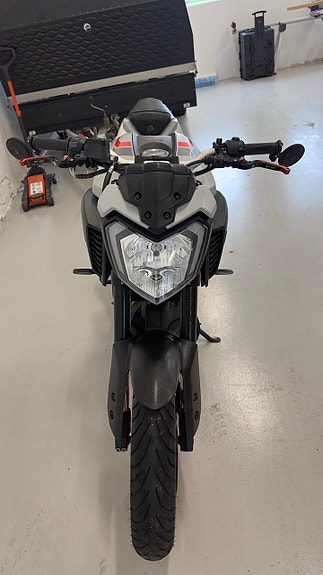 Yamaha MT-125 13 of 28