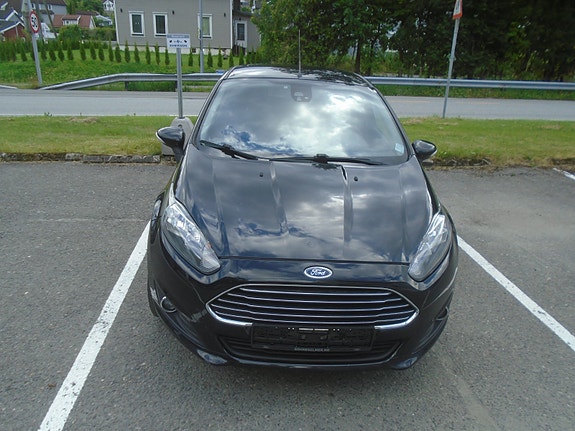 Ford Fiesta 3 of 5