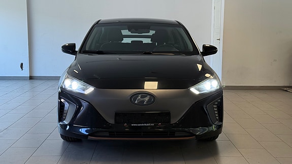 Hyundai IONIQ 3 of 5