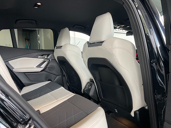 BMW iX2 13 of 15