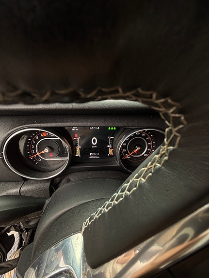 Jeep Wrangler 20 of 27