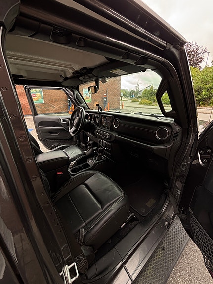 Jeep Wrangler 26 of 27