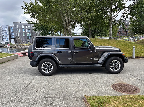 Jeep Wrangler 9 of 27