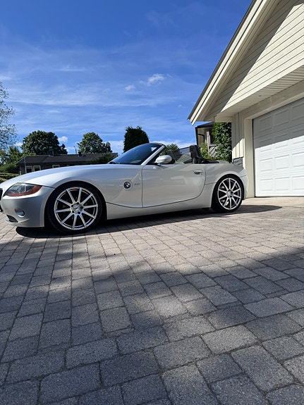 BMW Z4 2 of 5