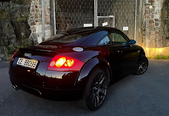 Audi TT 3 of 9