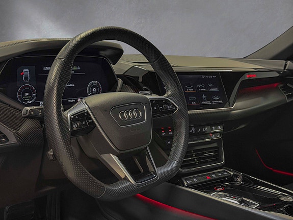 Audi e-tron GT 16 of 30
