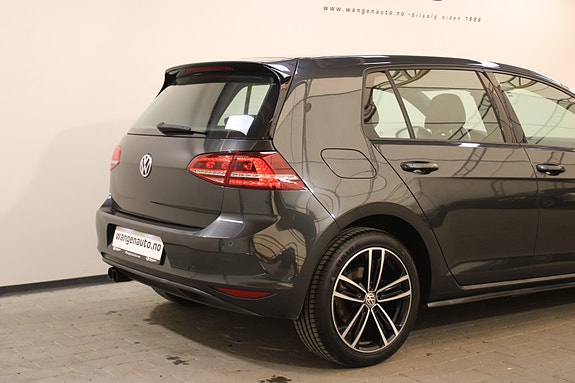 Volkswagen Golf VII 7 of 30
