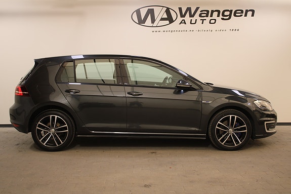 Volkswagen Golf VII 8 of 30