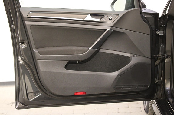 Volkswagen Golf VII 20 of 30
