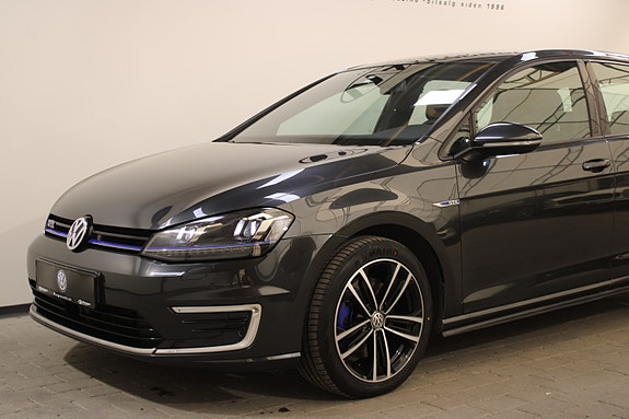 Volkswagen Golf VII 3 of 5