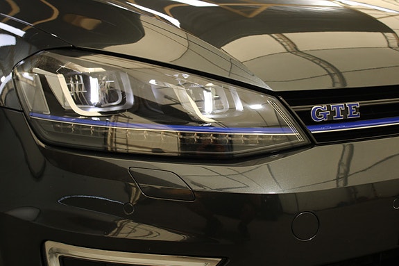 Volkswagen Golf VII 10 of 30