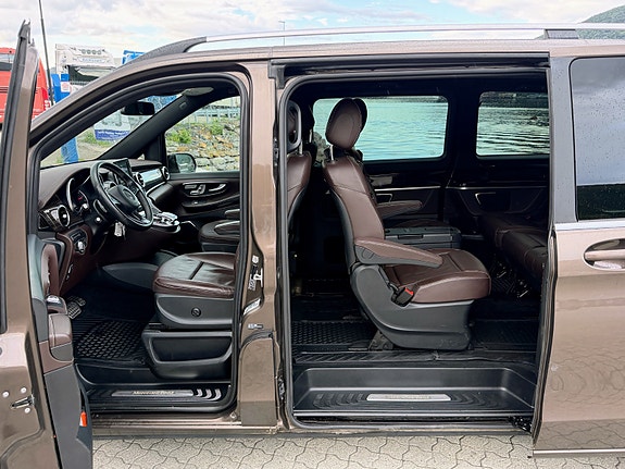 Mercedes-Benz V250 d 11 of 16