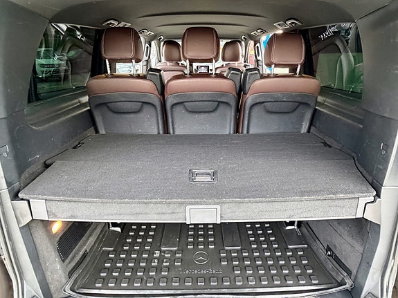 Mercedes-Benz V250 d 16 of 16