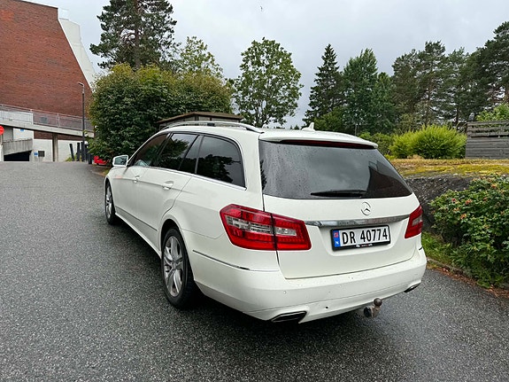 Mercedes-Benz E200 7 of 18