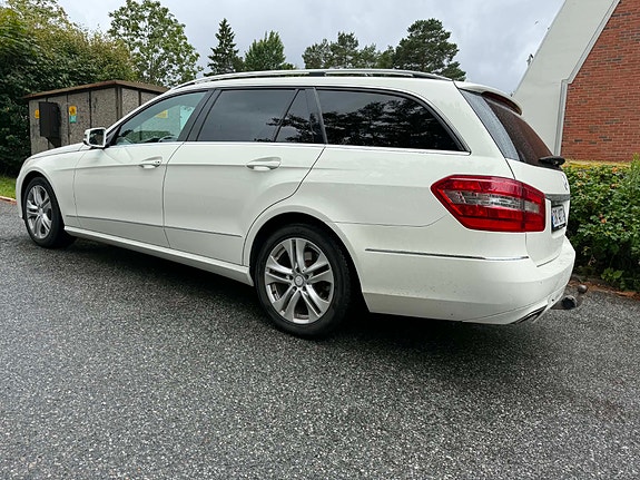 Mercedes-Benz E200 6 of 18